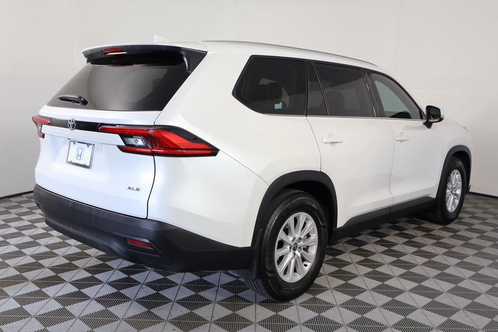 2024 Toyota Grand Highlander XLE photo 4