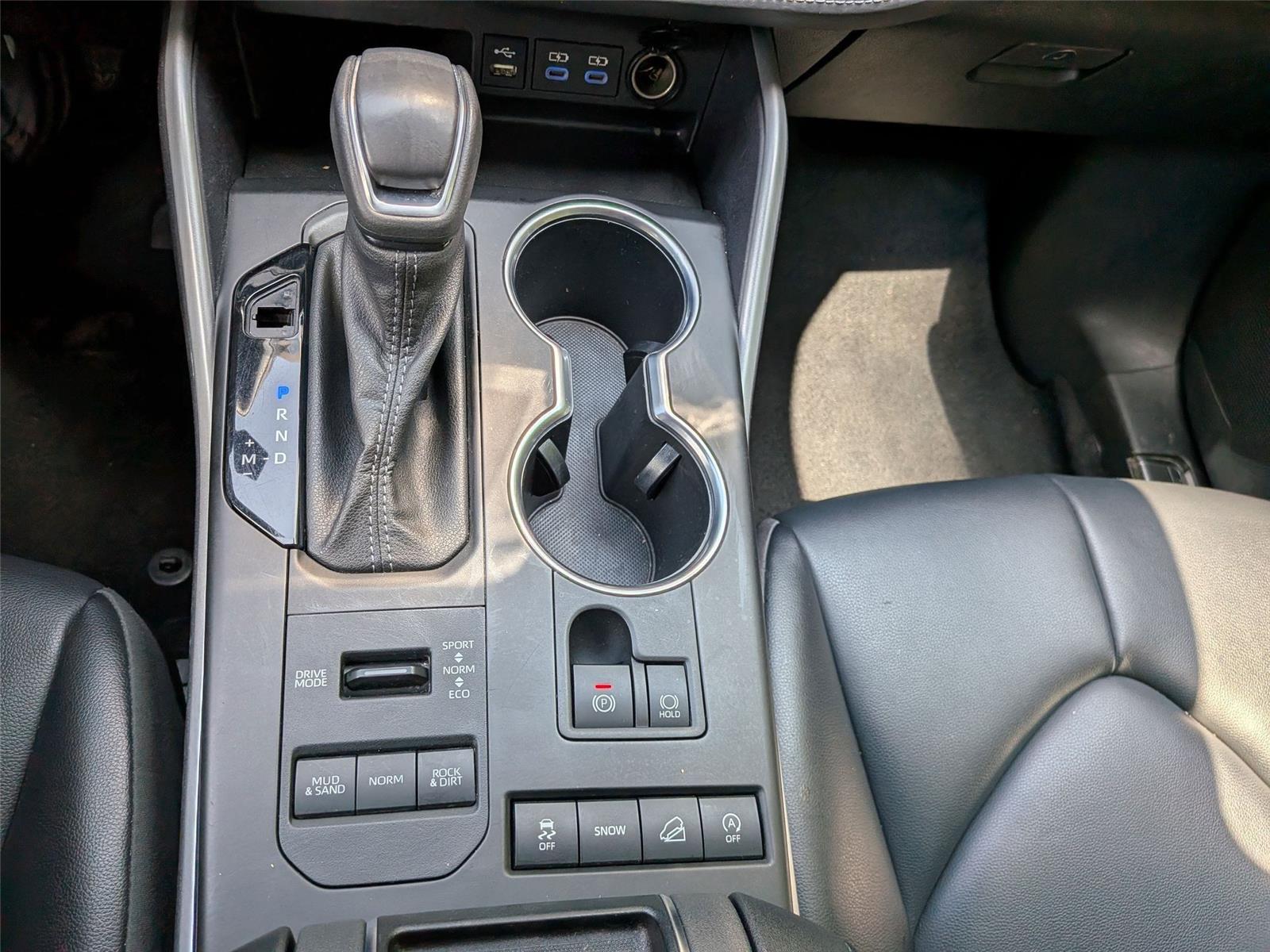 2022 Toyota Highlander XLE photo 23