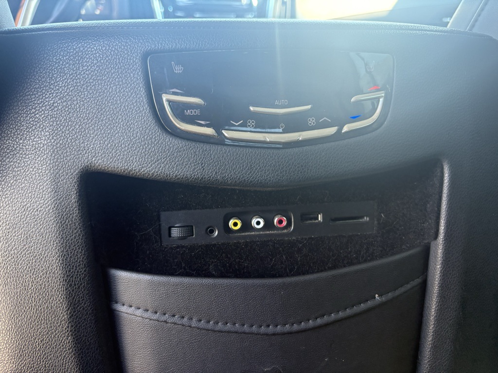 2015 Cadillac Escalade Premium photo 21