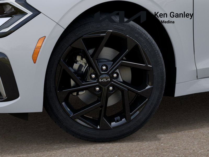 2026 Kia K5 GT-Line photo 8