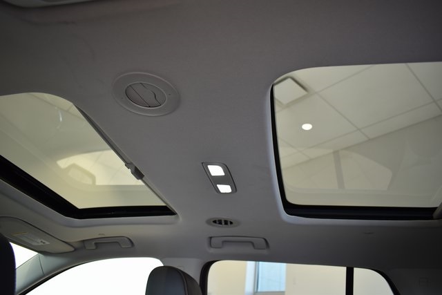 2020 Chevrolet Traverse Premier photo 14
