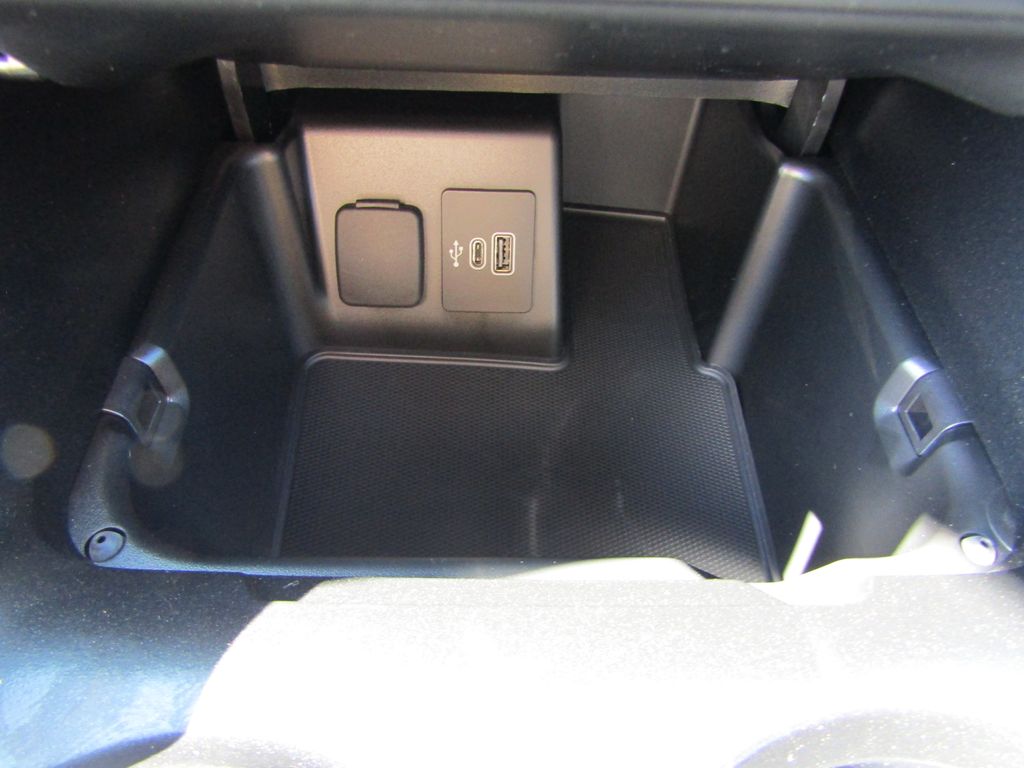 2025 Ford Explorer ST photo 27