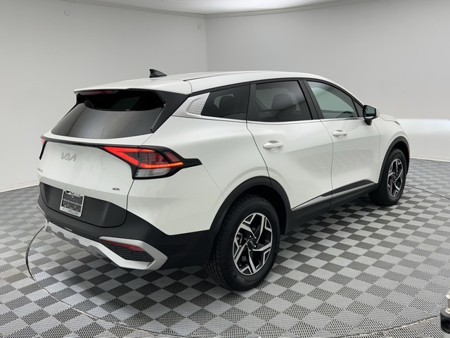 2024 Kia Sportage LX photo 4