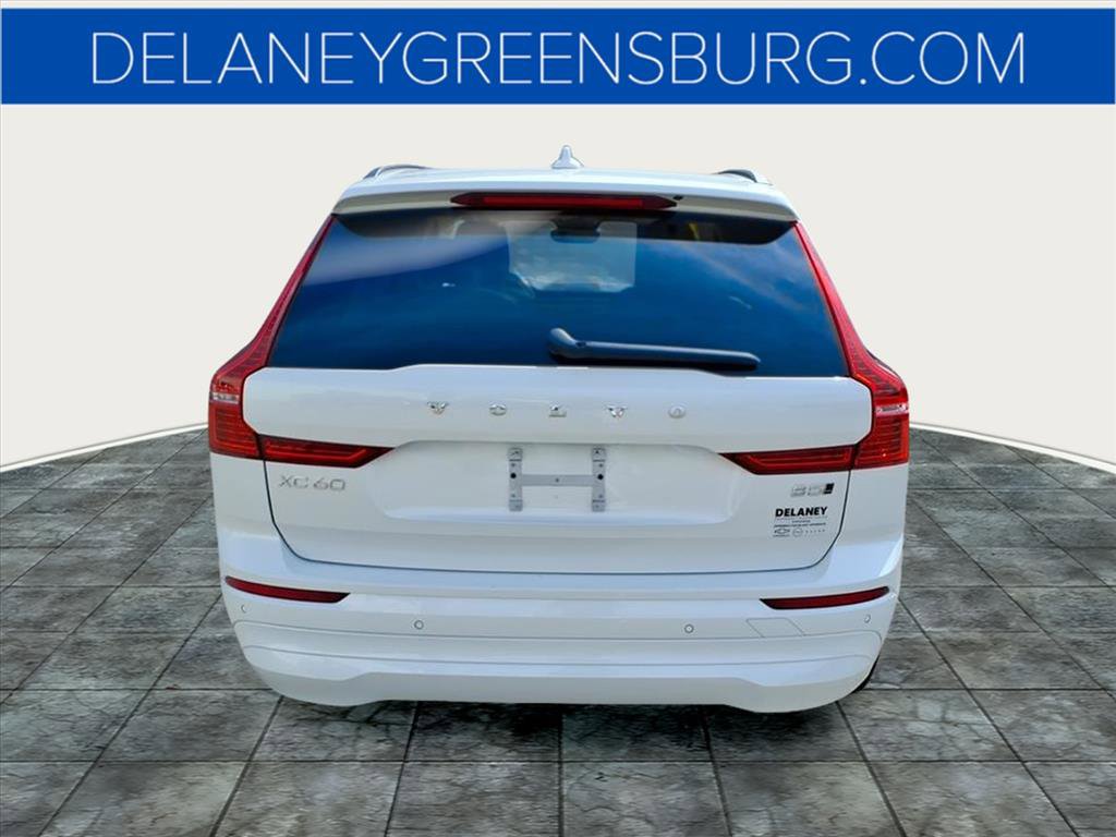 2022 Volvo XC60 B5 Momentum photo 4