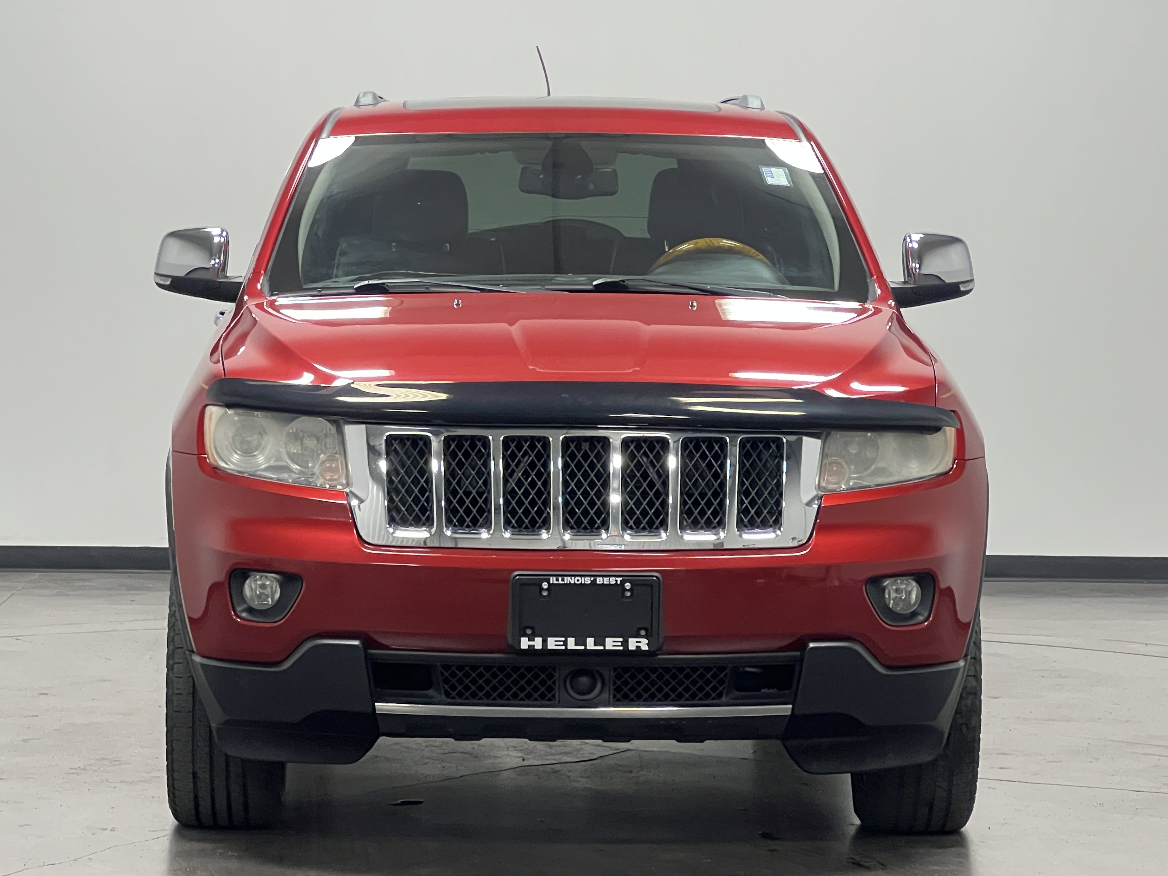 2011 Jeep Grand Cherokee Overland photo 2