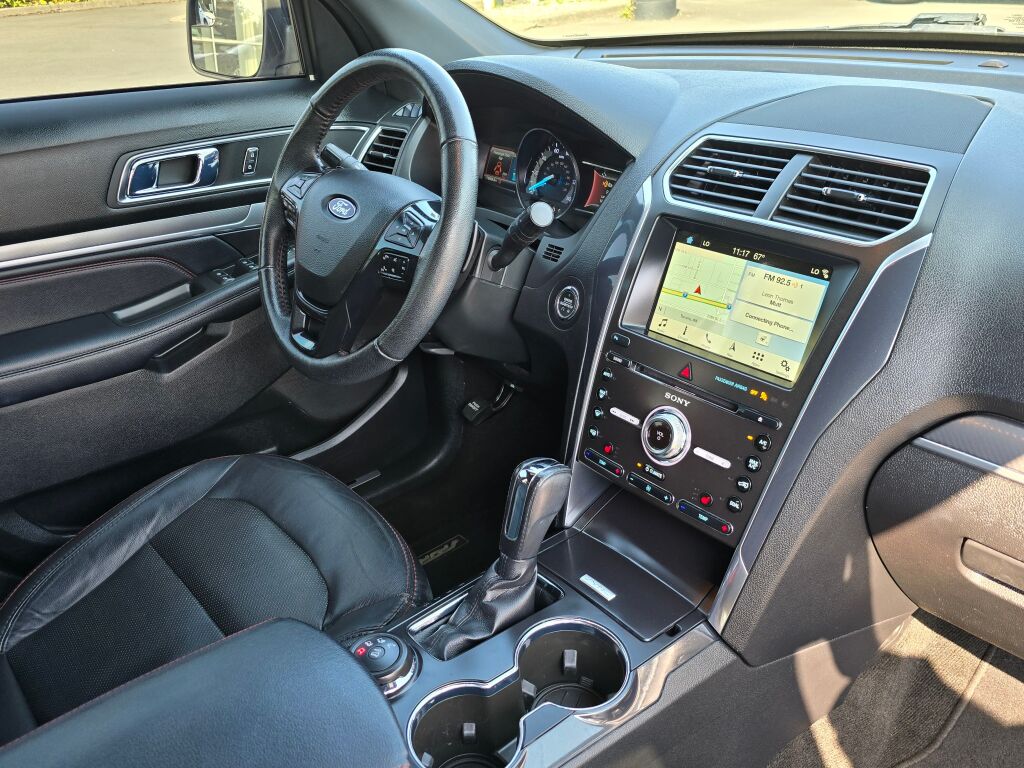 2018 Ford Explorer Sport photo 9