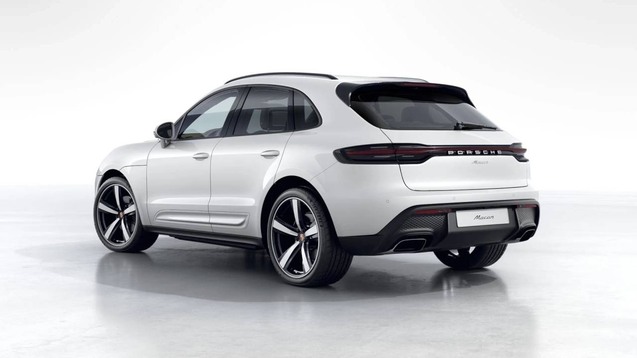 2026 Porsche Macan T photo 3