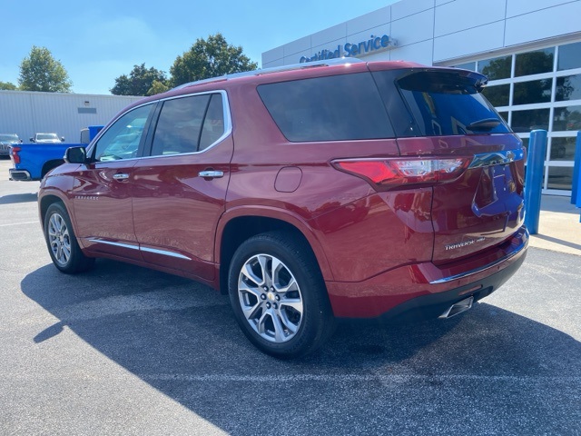 2020 Chevrolet Traverse Premier photo 2