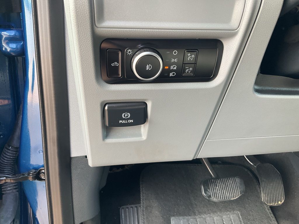 2023 Ford F-150 XLT photo 7