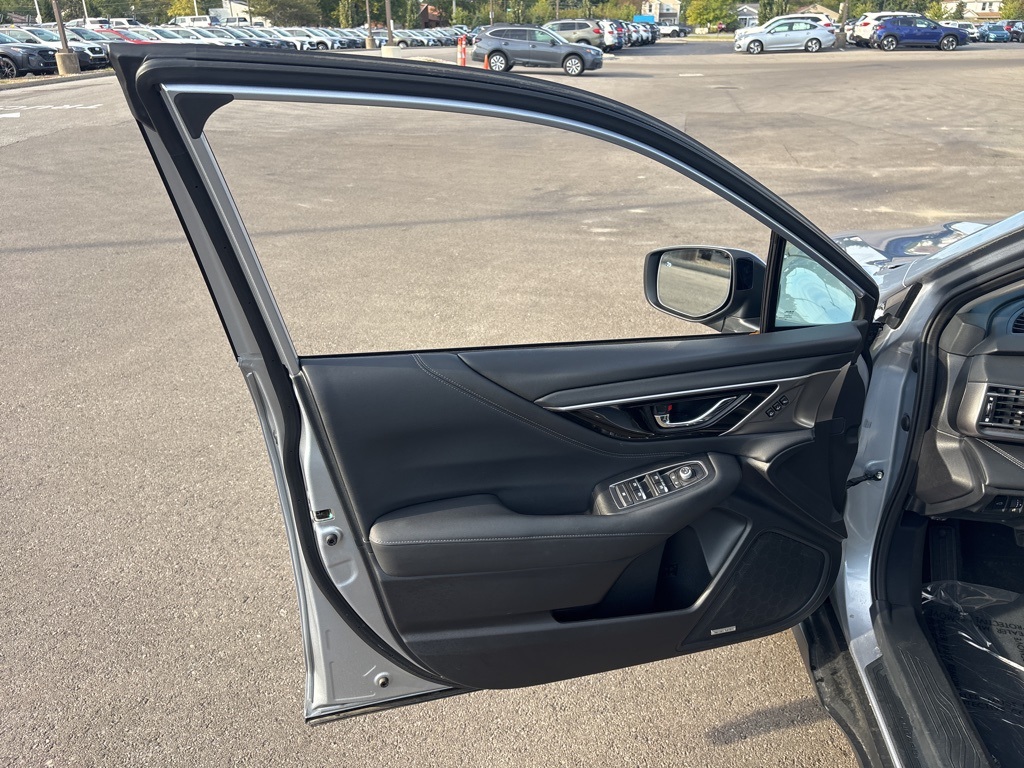 2022 Subaru Outback Limited photo 19