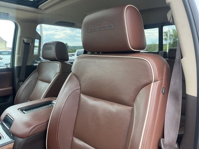 2019 Chevrolet Silverado 2500HD High Country photo 18