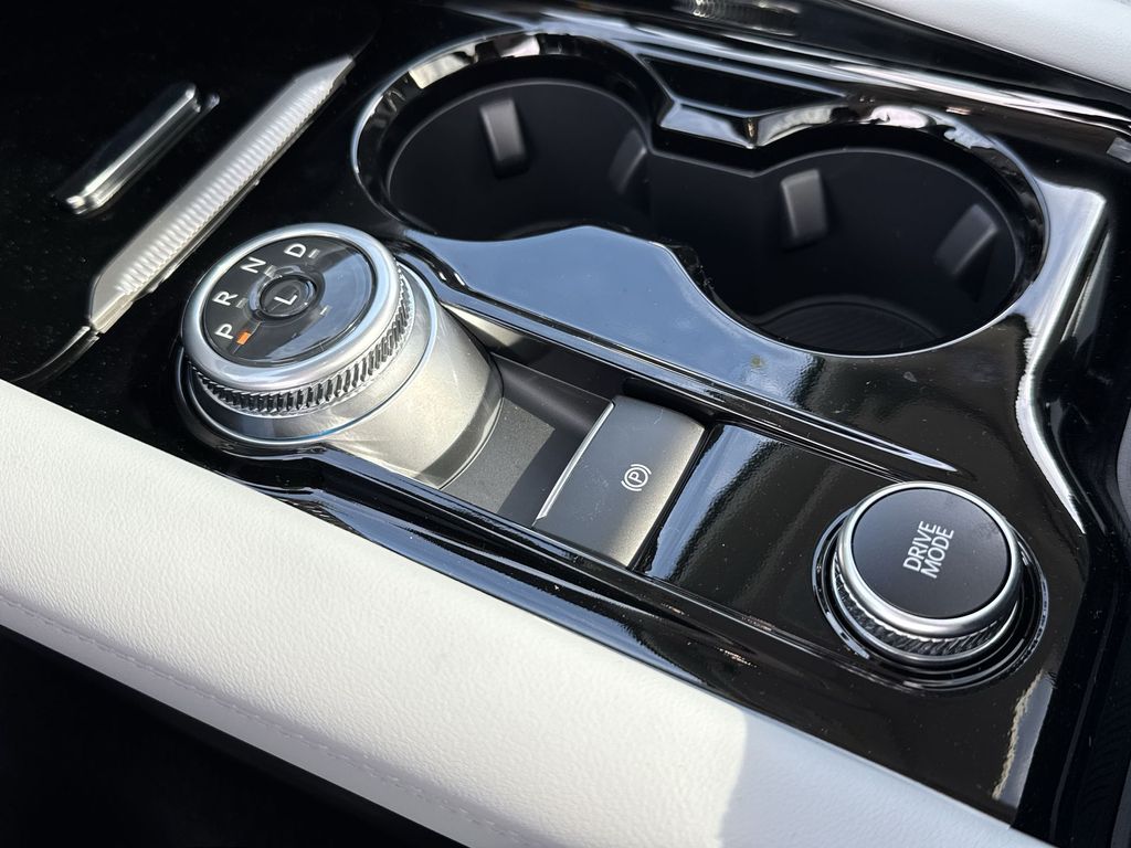 2025 Ford Explorer Platinum photo 21