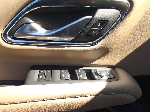 2024 Chevrolet Suburban Premier photo 14
