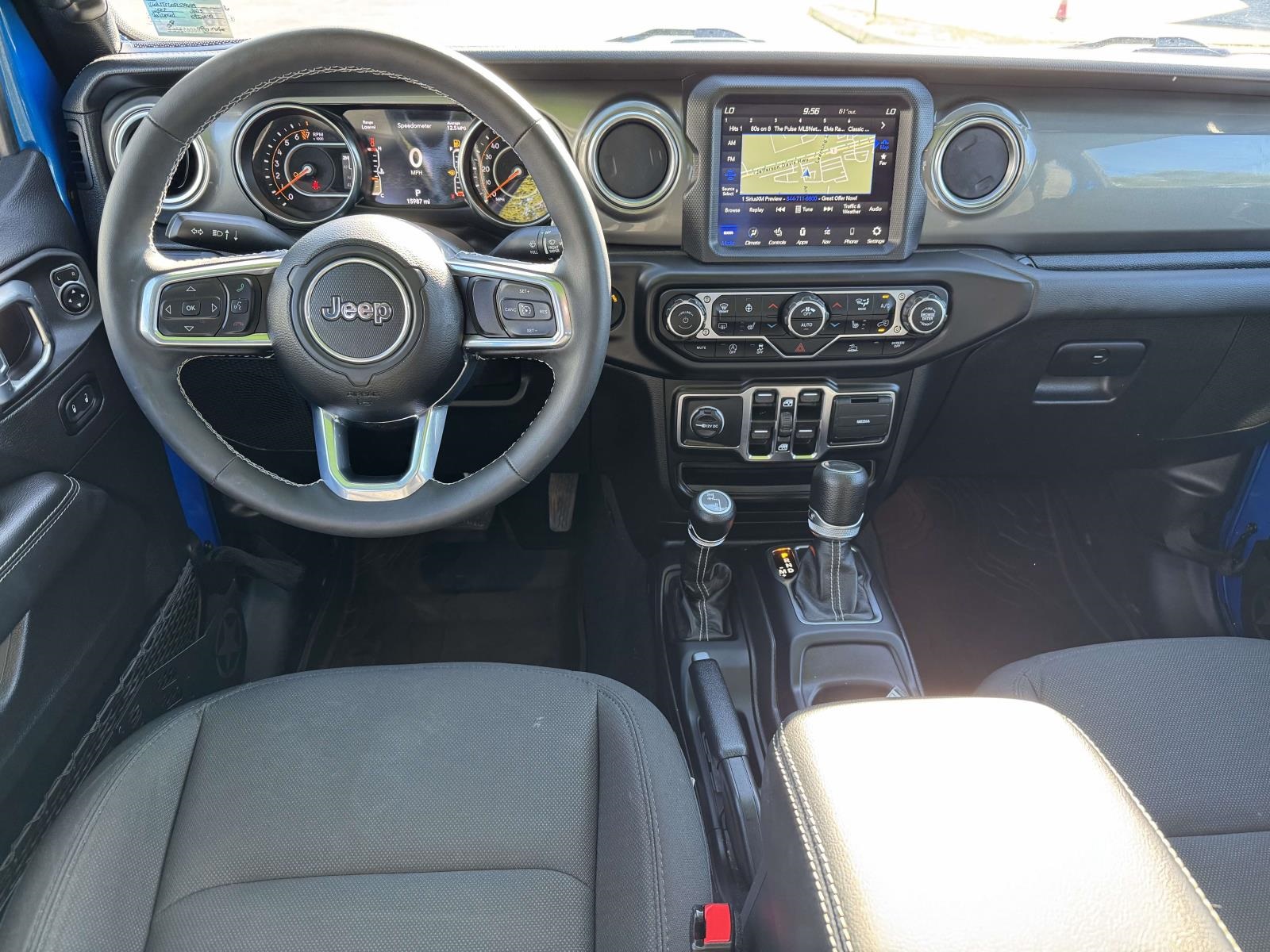 2023 Jeep Gladiator Overland photo 3