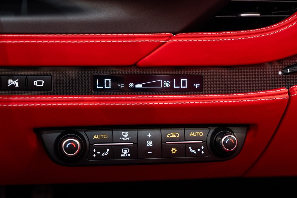 2023 Ferrari F8 Spider Base photo 32