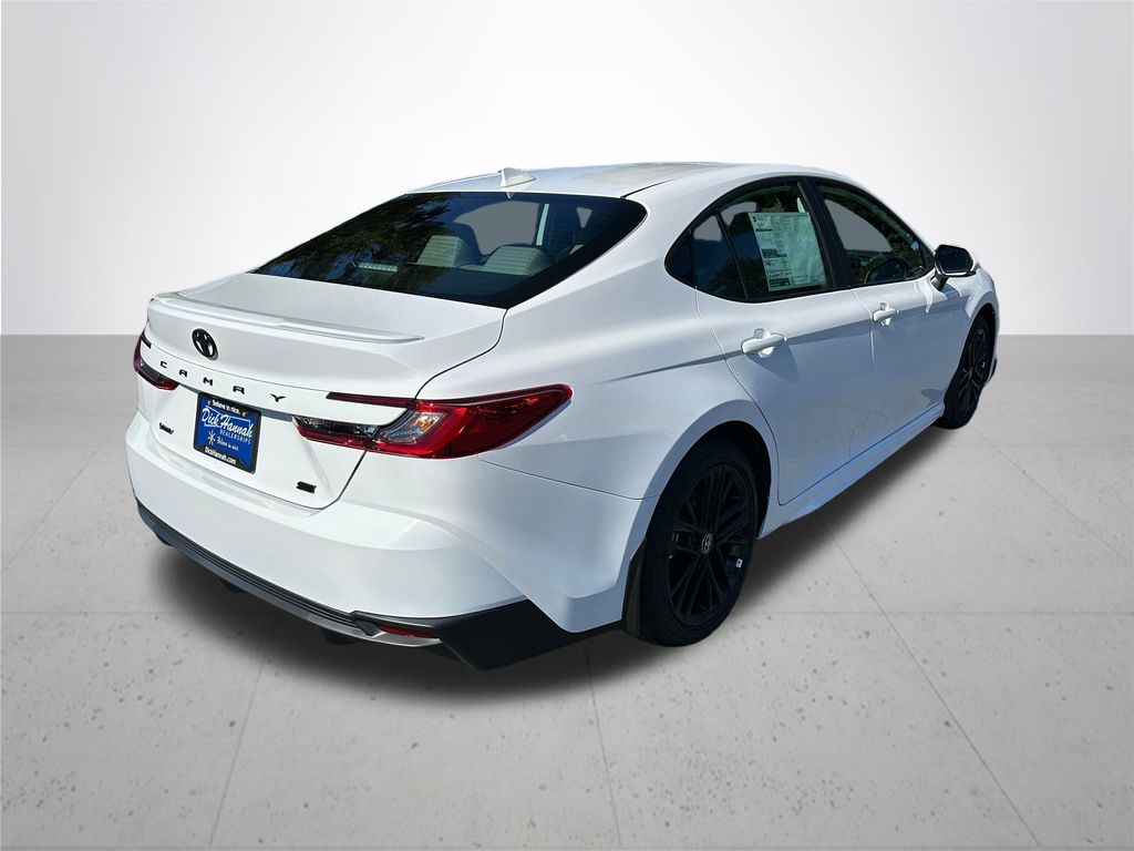 2026 Toyota Camry SE photo 7