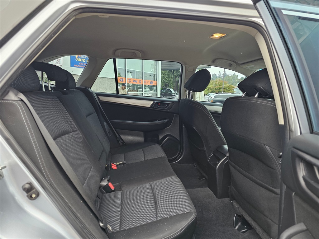 2018 Subaru Outback 2.5i photo 13