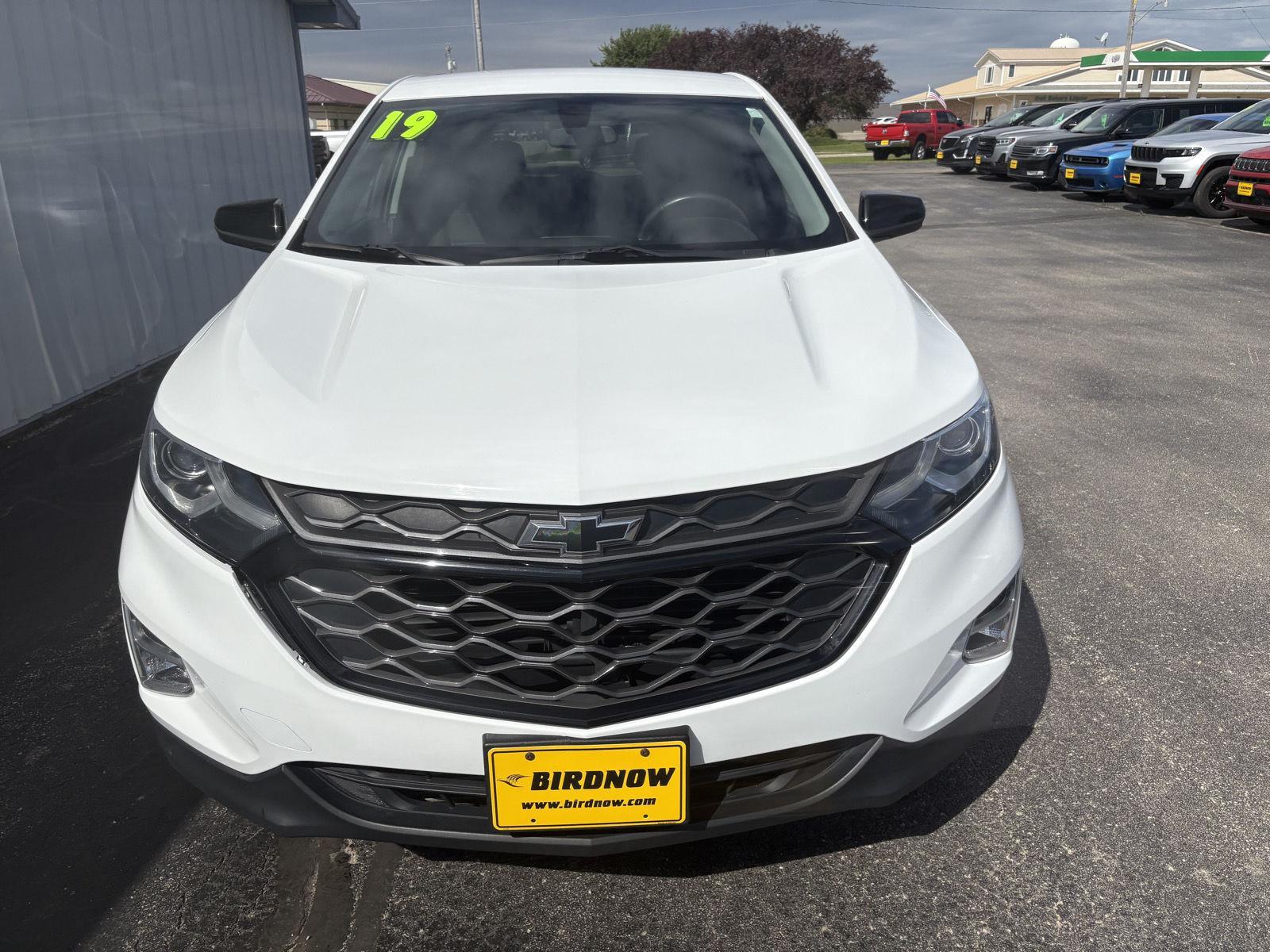 2019 Chevrolet Equinox LT photo 4