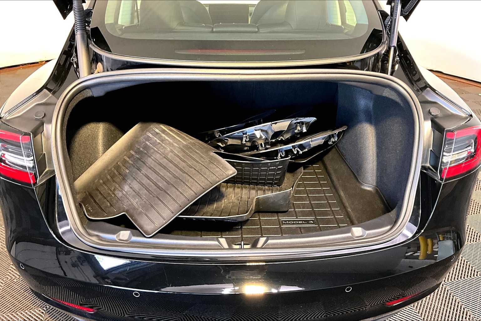 2021 Tesla Model 3 Standard Range Plus photo 30