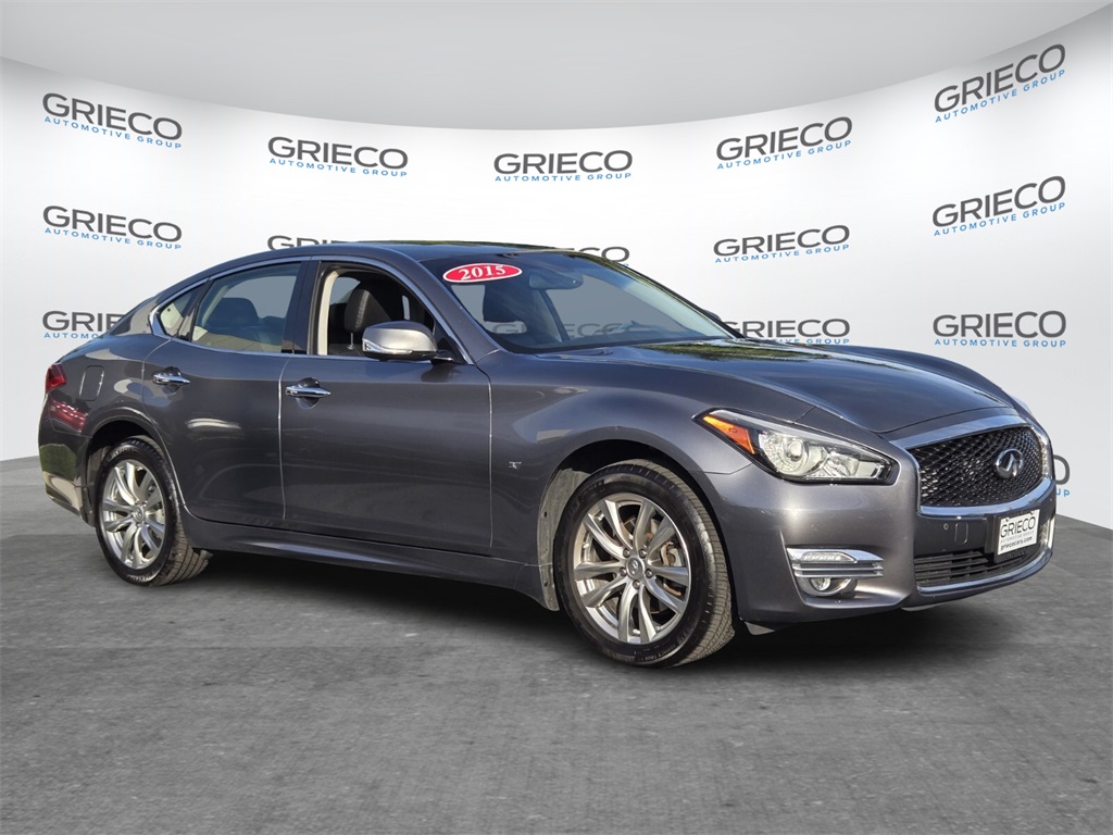 2015 INFINITI Q70 3.7's photo