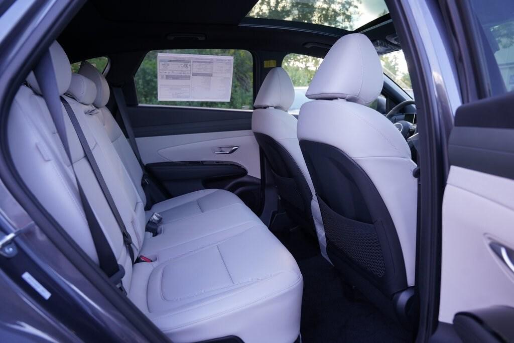2025 Hyundai Tucson Hybrid Limited photo 9