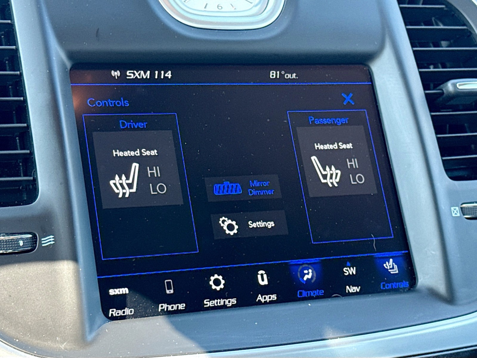2019 Chrysler 300 Touring photo 20