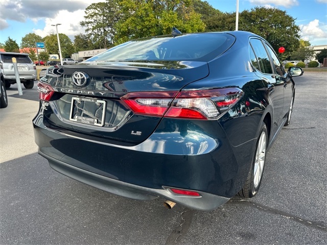 2021 Toyota Camry LE photo 3