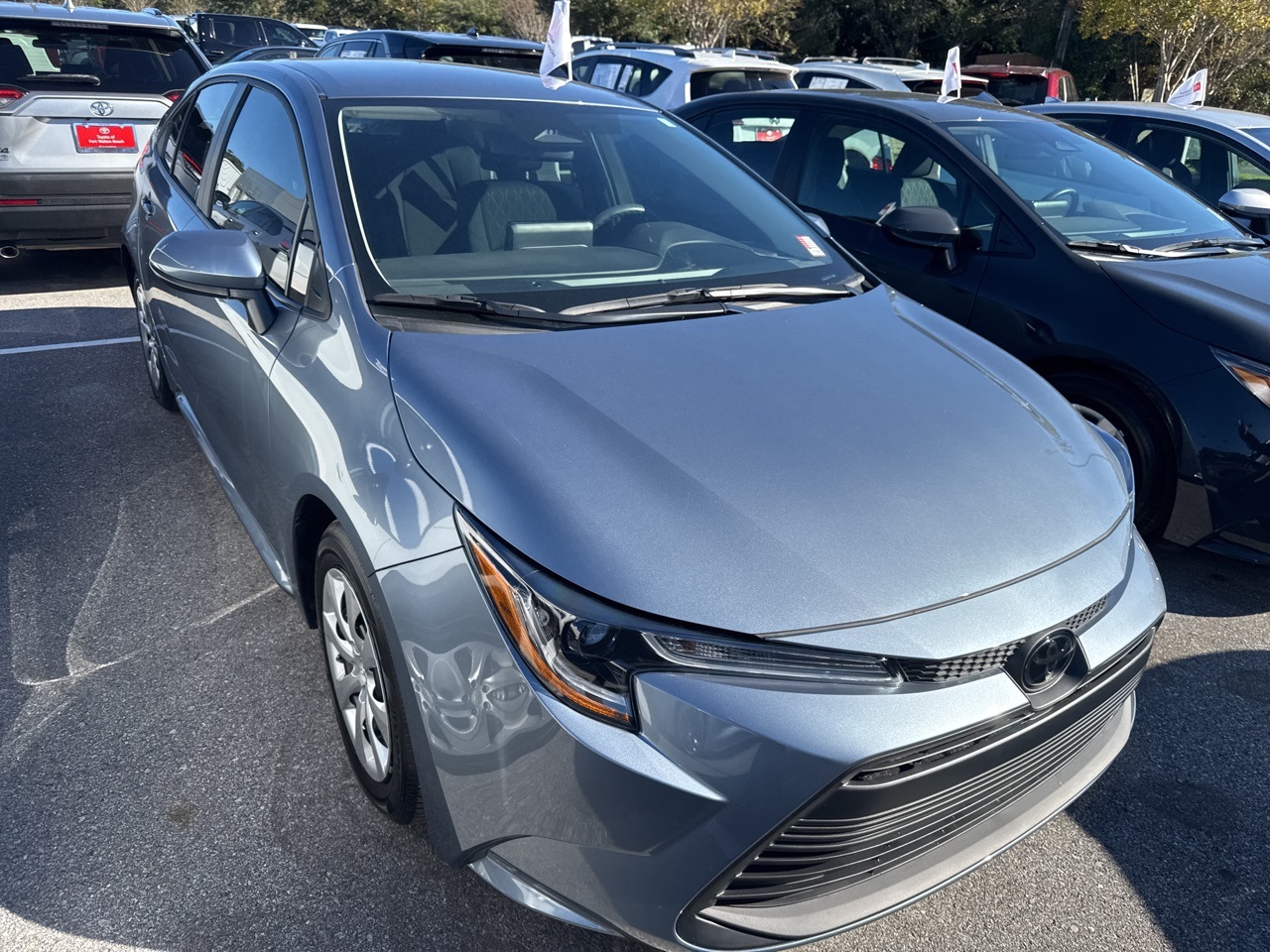 2024 Toyota Corolla LE photo 3