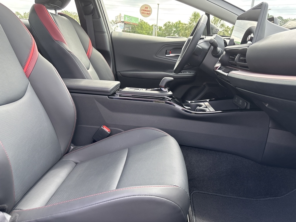 2024 Toyota Prius Prime XSE photo 18