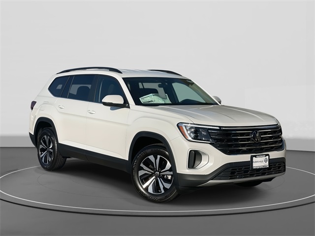 2026 Volkswagen Atlas SE's photo