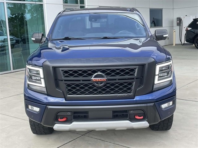 2020 Nissan Titan Crew Cab photo 3