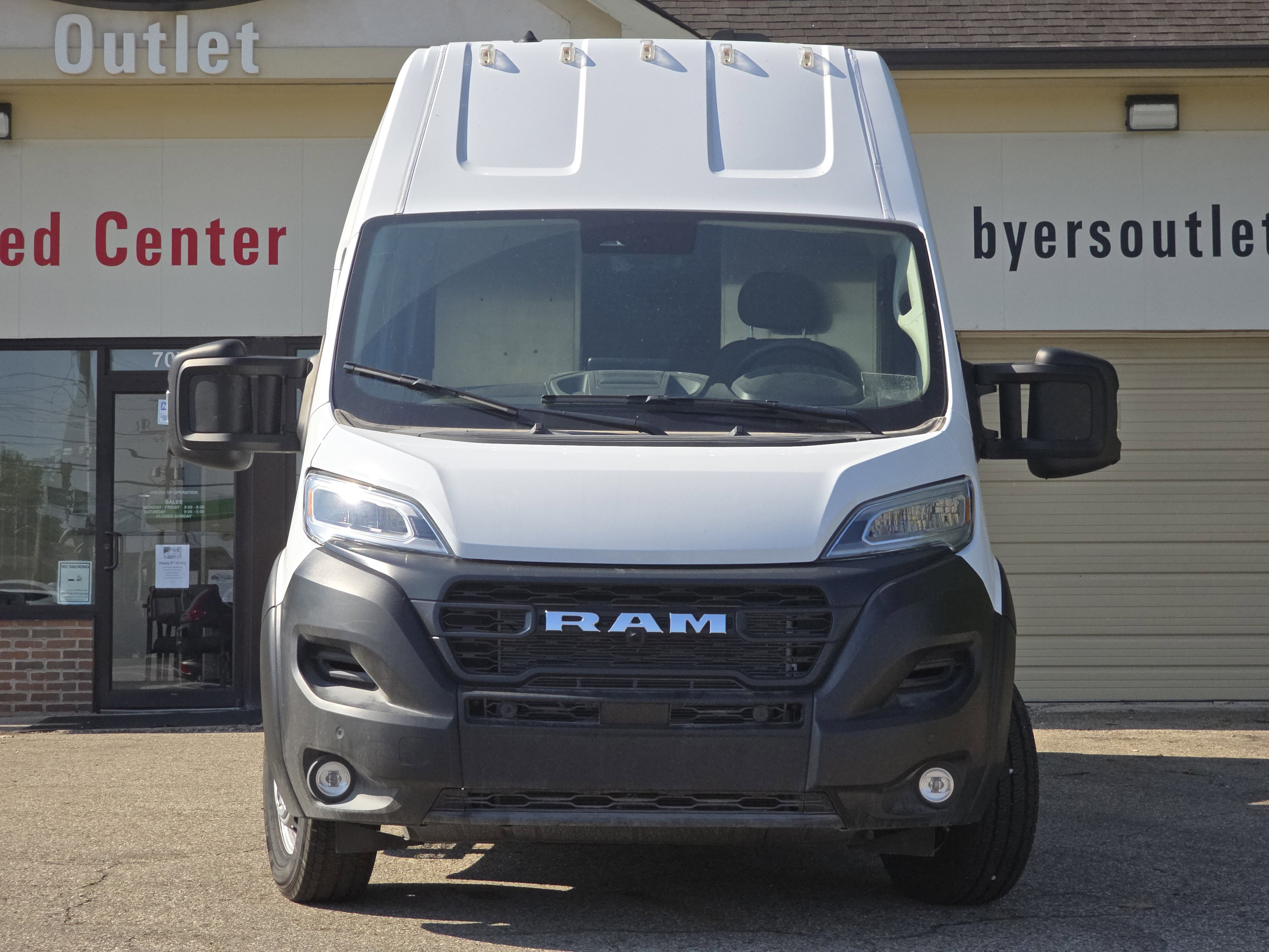 Used 2024 RAM ProMaster Cargo Van Base with VIN 3C6MRWAZ5RE109637 for sale in Columbus, OH