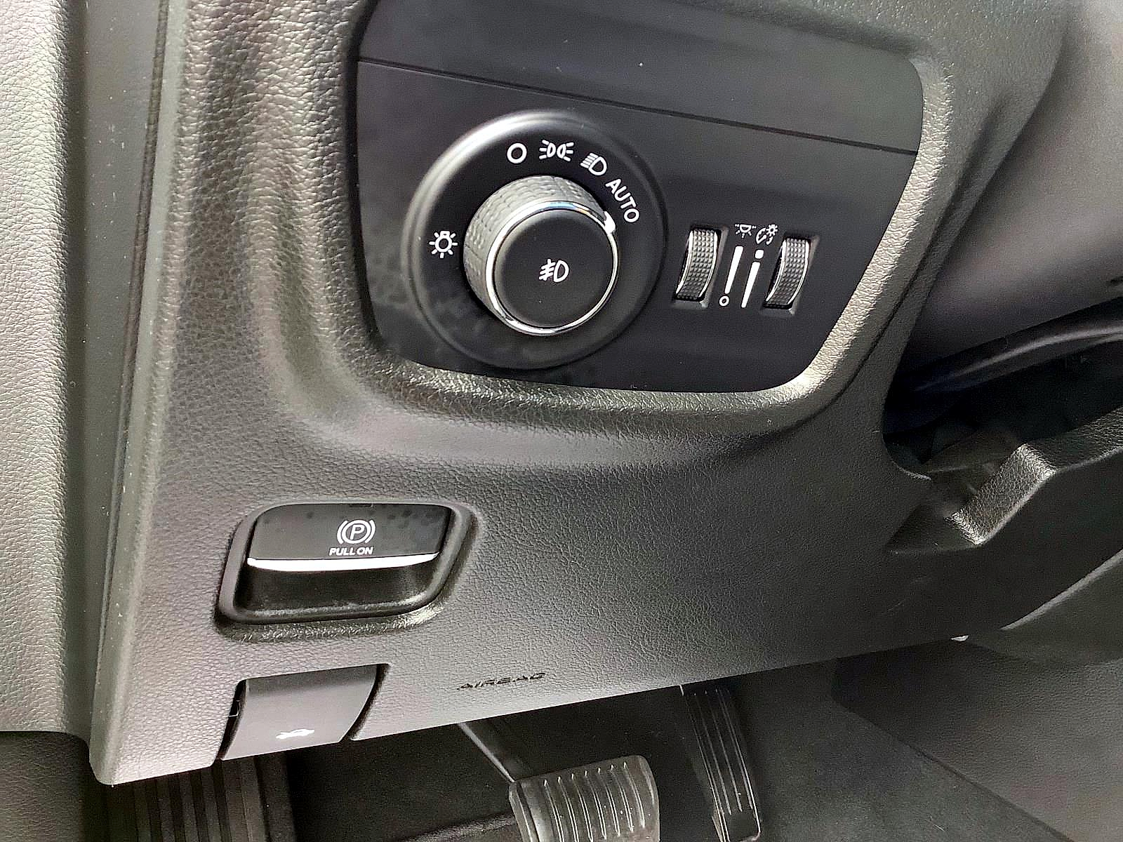 2023 Jeep Grand Cherokee Limited photo 4