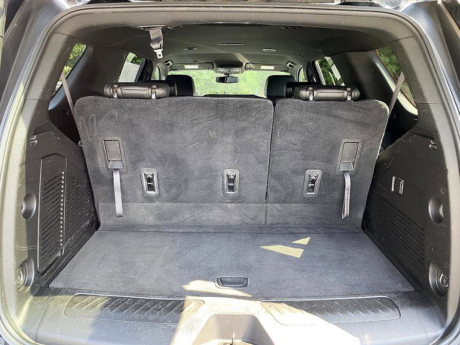 2021 Chevrolet Tahoe LT photo 12