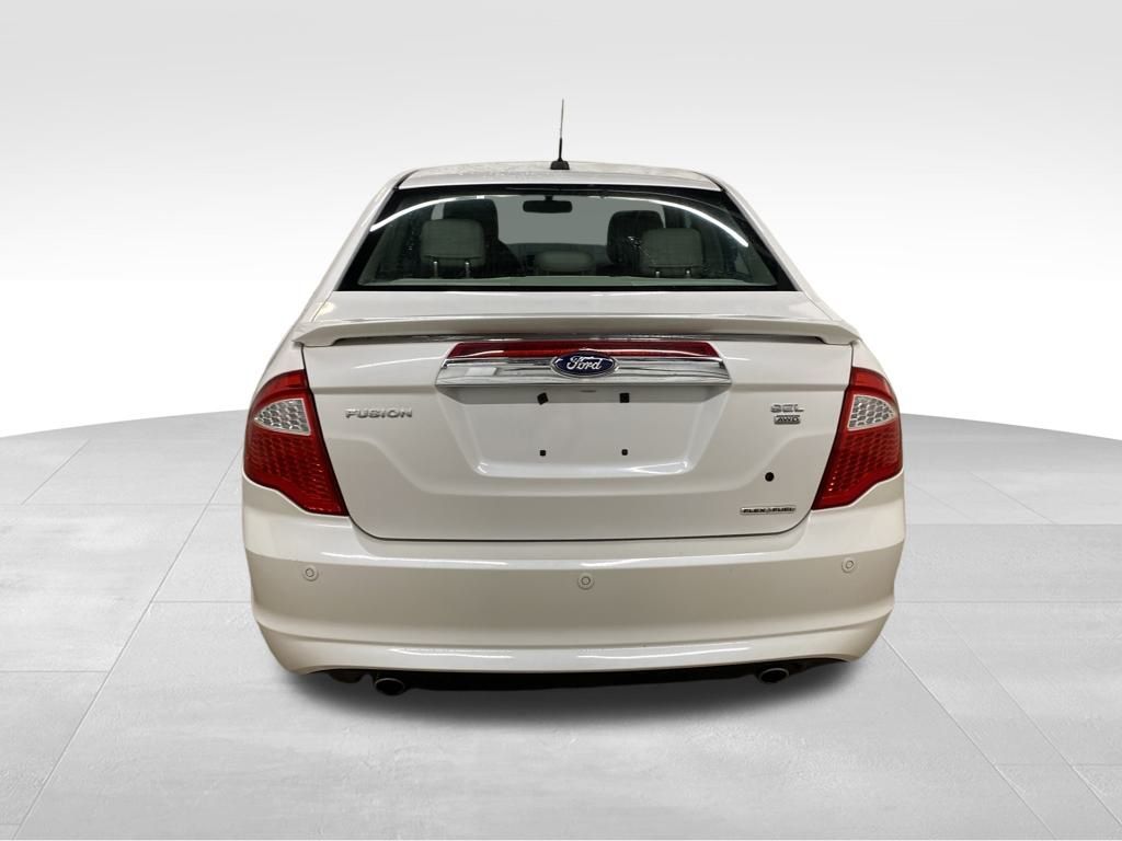 2012 Ford Fusion SEL photo 2