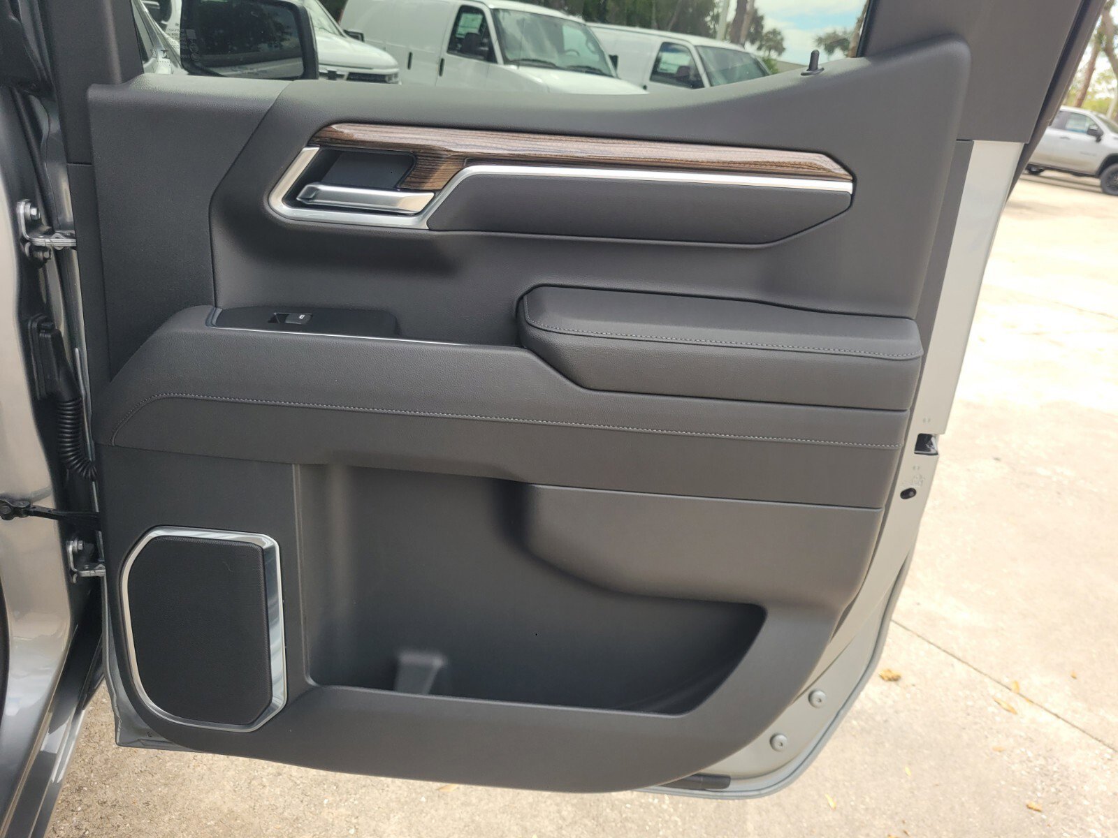 2026 Chevrolet Silverado 1500 RST photo 14
