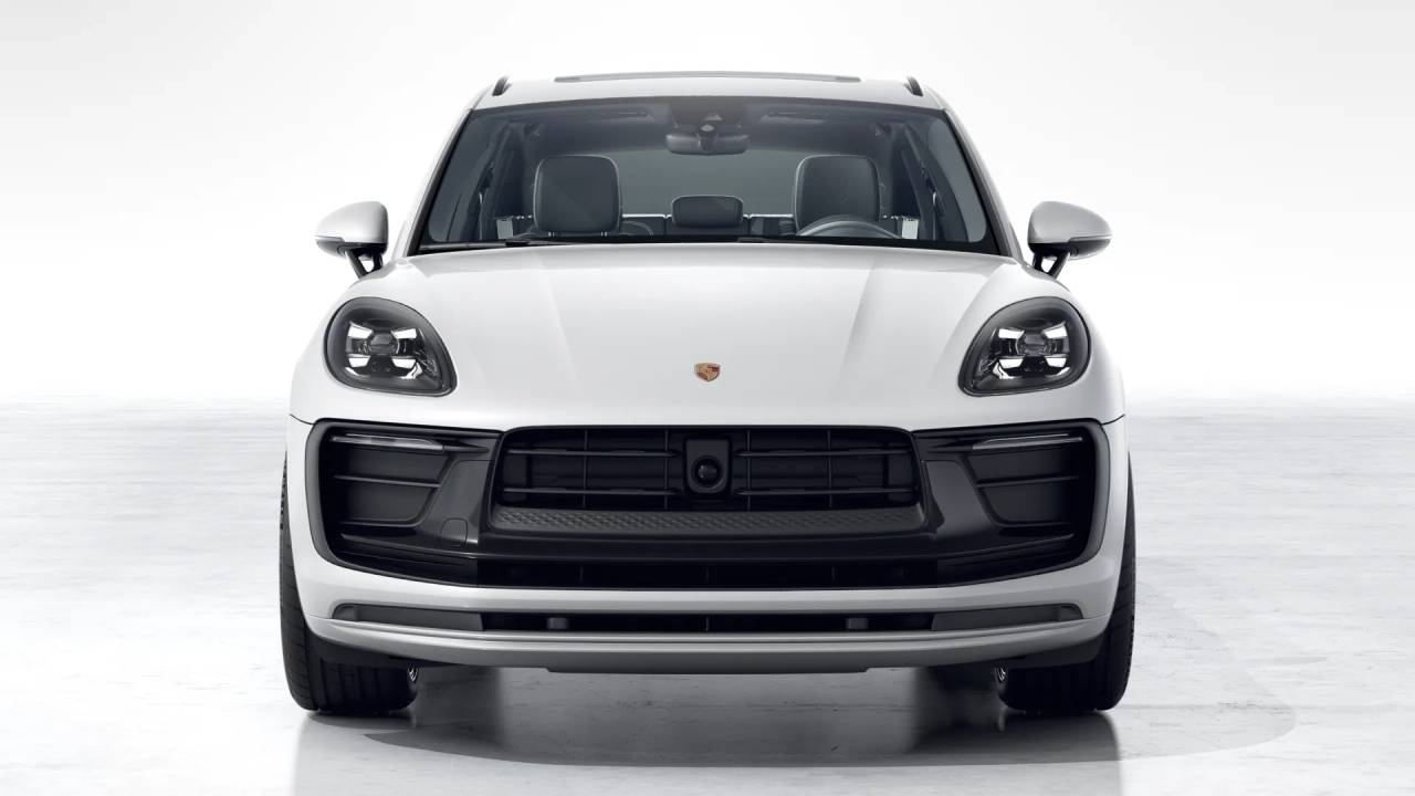 2026 Porsche Macan T photo 9