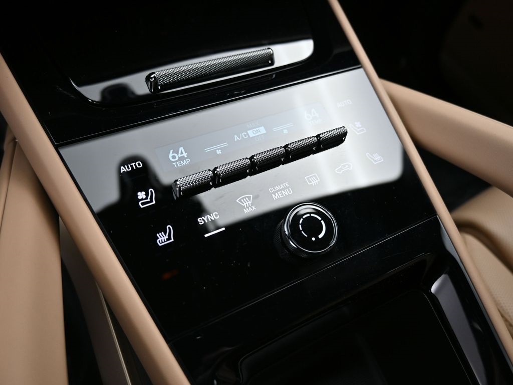 2025 Porsche Cayenne E-Hybrid S photo 23