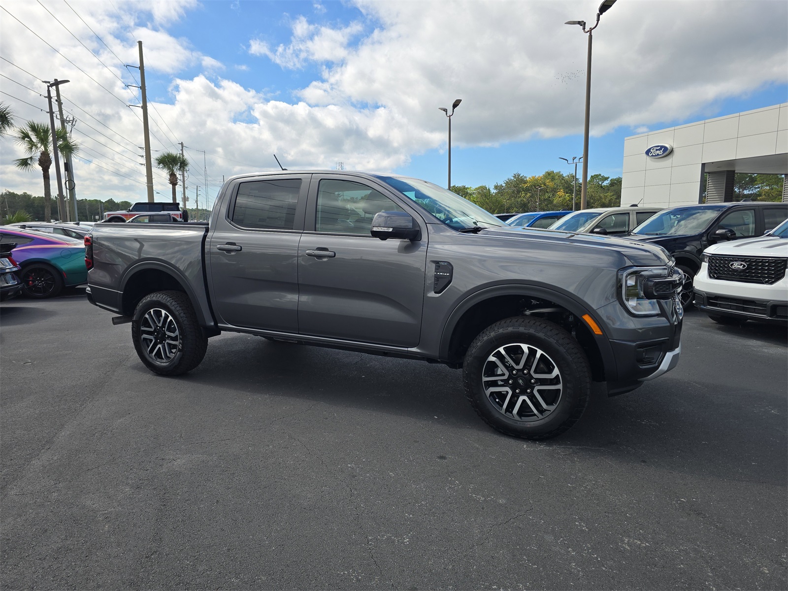 2025 Ford Ranger Lariat photo 2