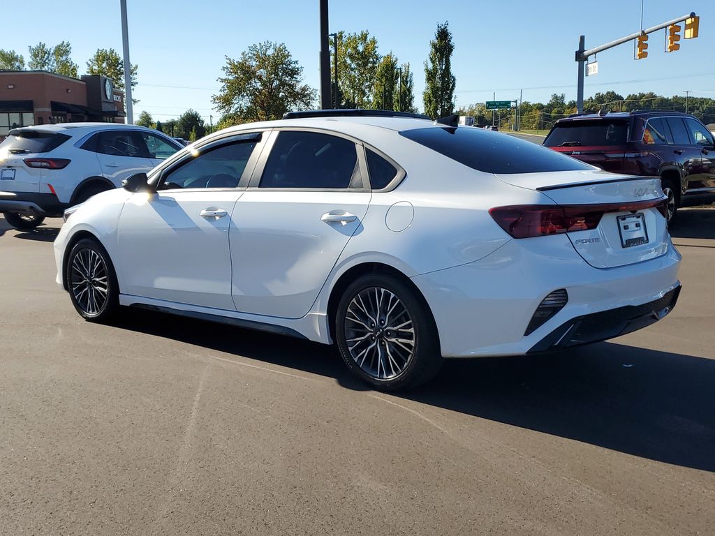 2024 Kia Forte GT-Line photo 3