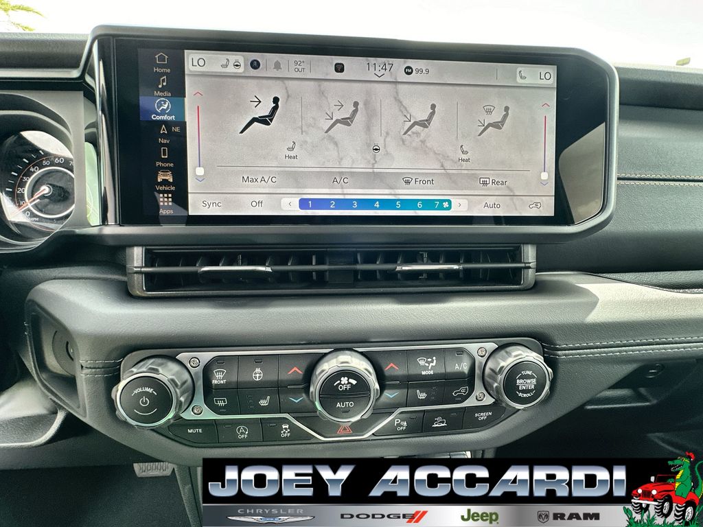 2025 Jeep Wrangler Sahara photo 19