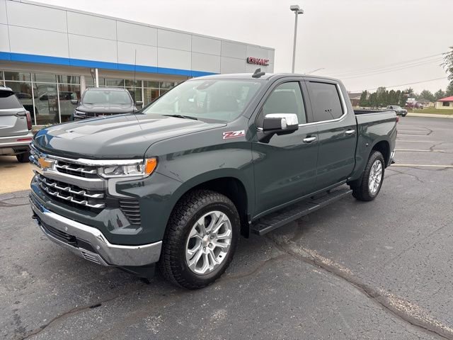 2025 Chevrolet Silverado 1500 LTZ photo 2