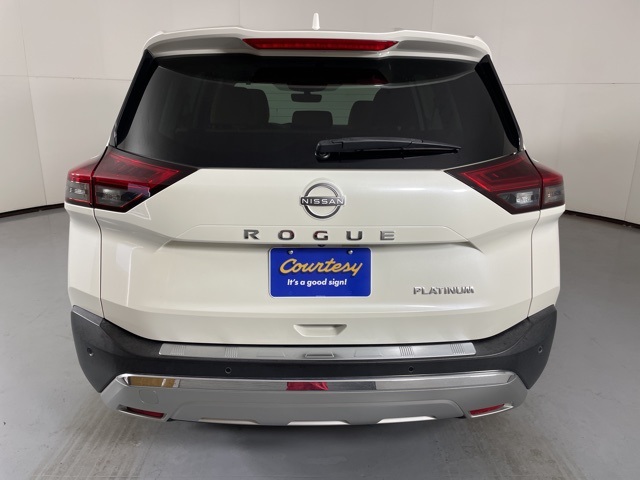 2022 Nissan Rogue Platinum photo 6