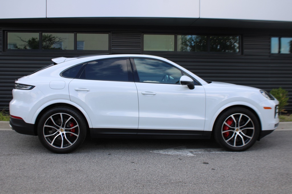 2024 Porsche Cayenne Coupe S photo 8