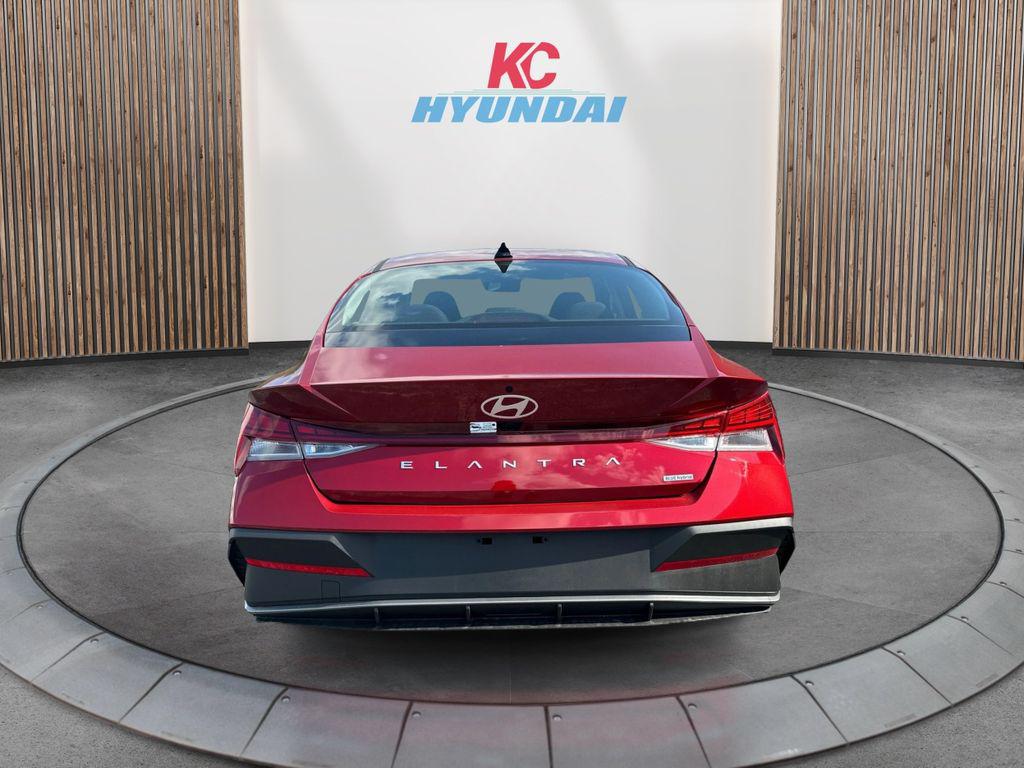 2025 Hyundai Elantra Hybrid photo 6