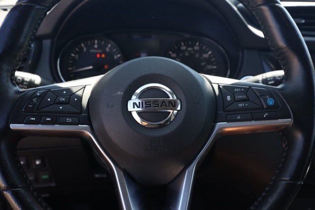 2020 Nissan Rogue SV photo 24