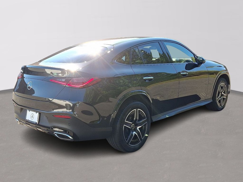 2026 Mercedes Benz GLC 300 4MATIC photo 3