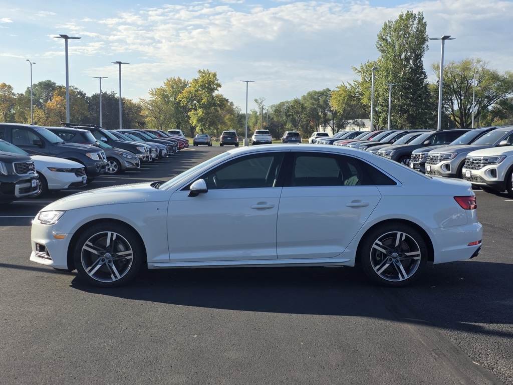 2017 Audi A4 2.0T Prestige Quattro photo 2