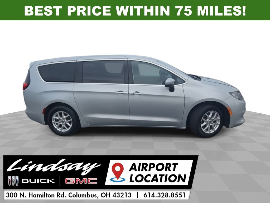 2023 Chrysler Voyager LX photo 9