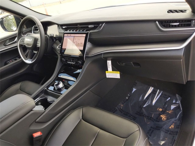 2025 Jeep Grand Cherokee Limited photo 29